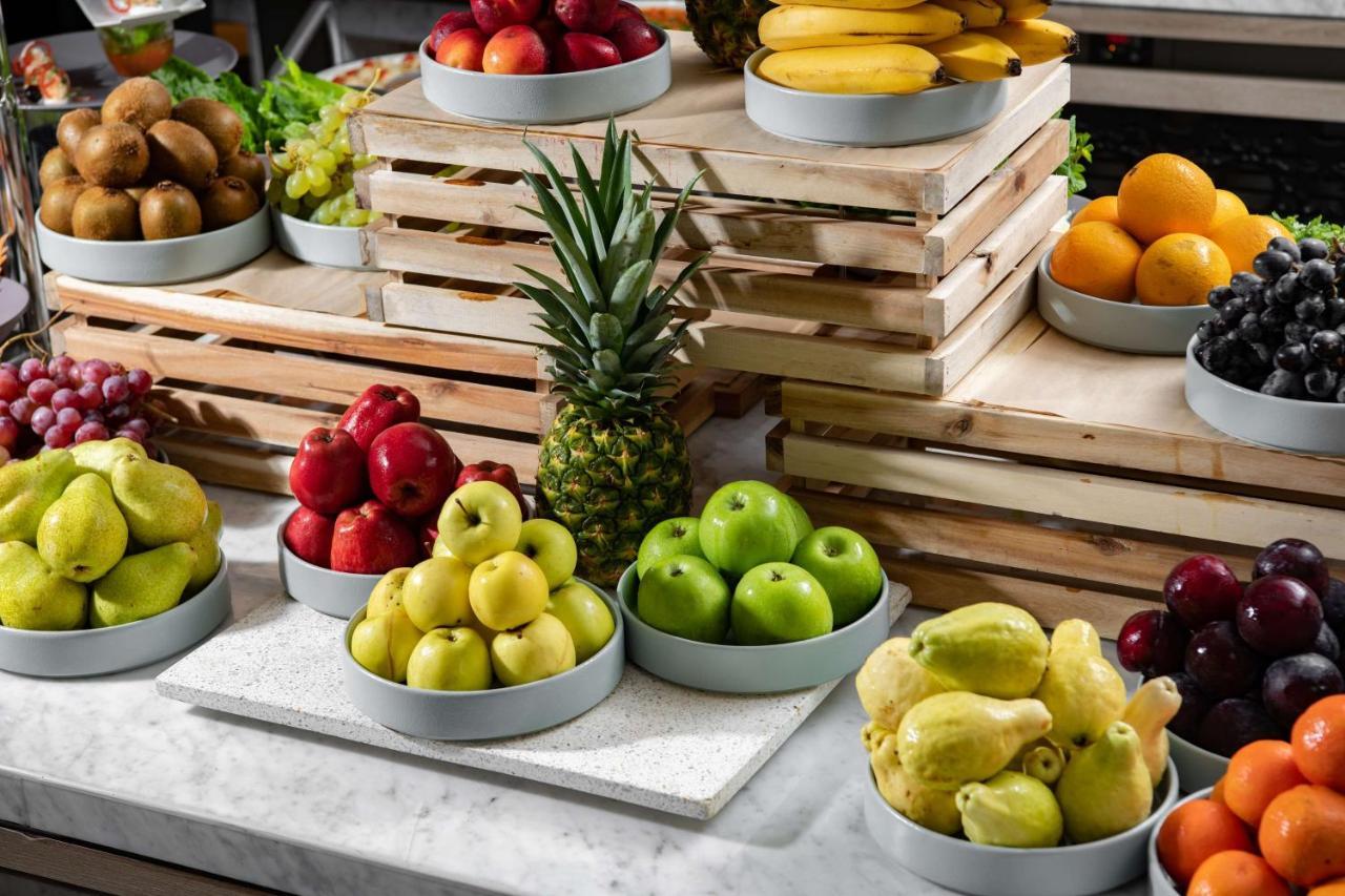 Park Inn By Radisson Makkah Aziziyah Mecca Ngoại thất bức ảnh Fruit buffet at a hotel