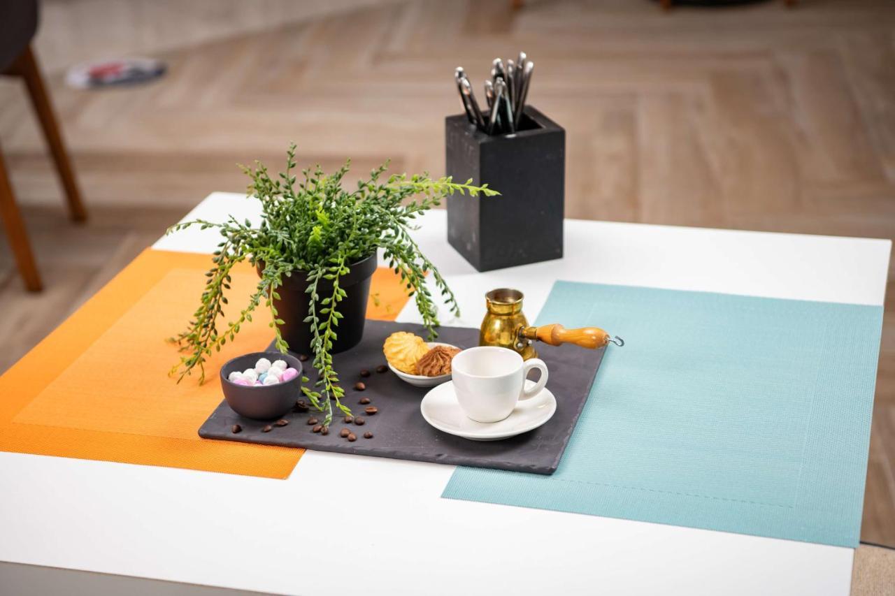 Park Inn By Radisson Makkah Aziziyah Mecca Ngoại thất bức ảnh A coffee table